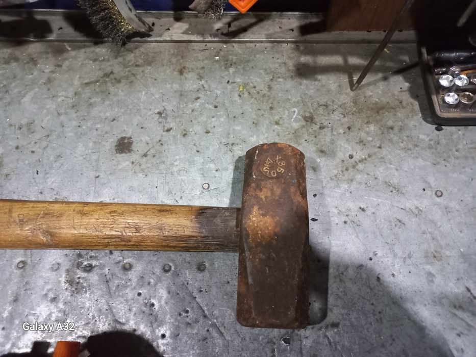 Кувадла з клеймом   як новаяк