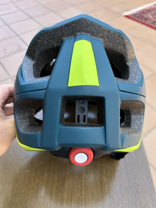Capacetes de btt em bom estado. Veja pf o descritivo