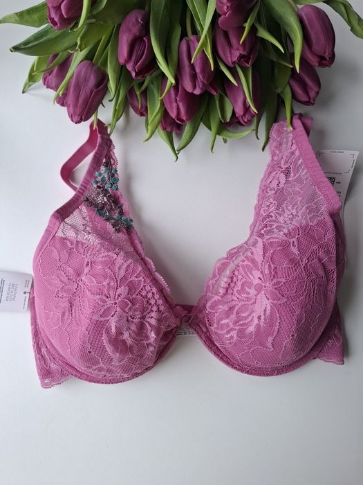 Biustonosz Triumph Amourette Charm 70E