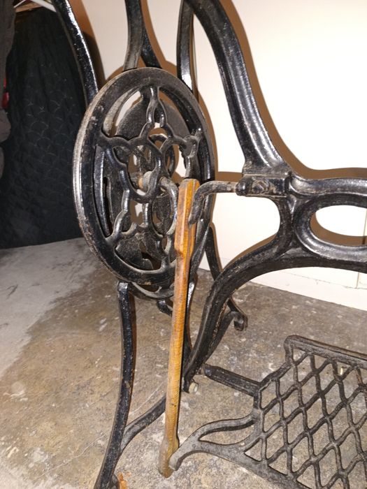 Nogi od maszyny Singer - stolik