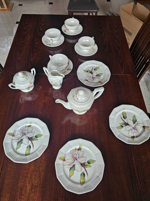 Serwis herbaciano-kawowy