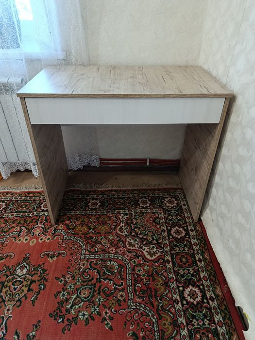 Стіл письмовий з шухлядою