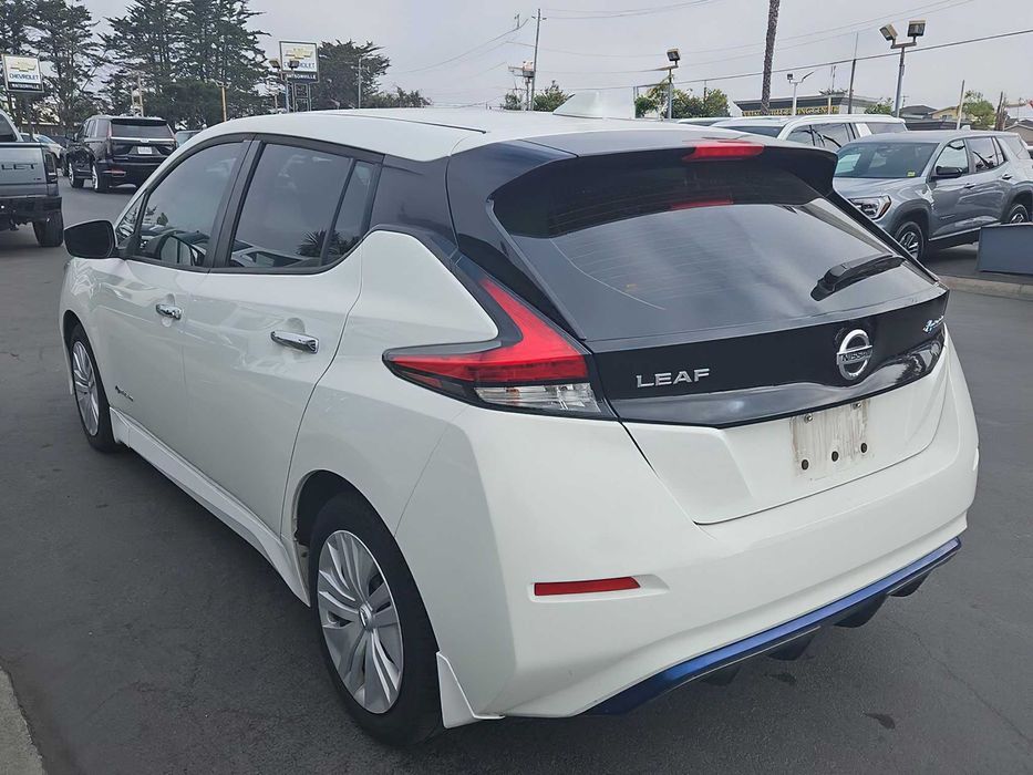 Nissan LEAF SV      2020