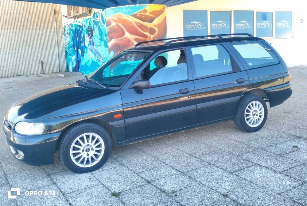 Ford Escort 1.4 Gasolina foto 3