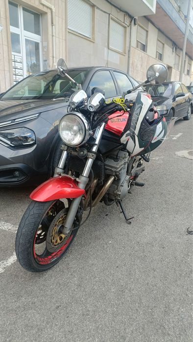 Moto Suzuki impecavel