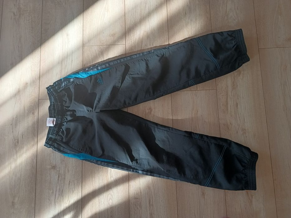 Spodnie sportowe adidas czarno szare 152