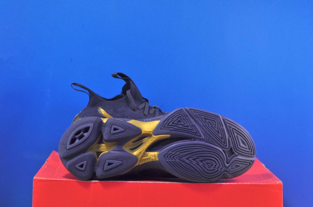 Кросівки Mizuno Wave Lightning  Nike Air Max Terrascape 90 Оригінал