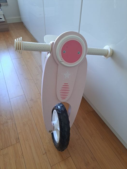 Bicicleta madeira sem pedais