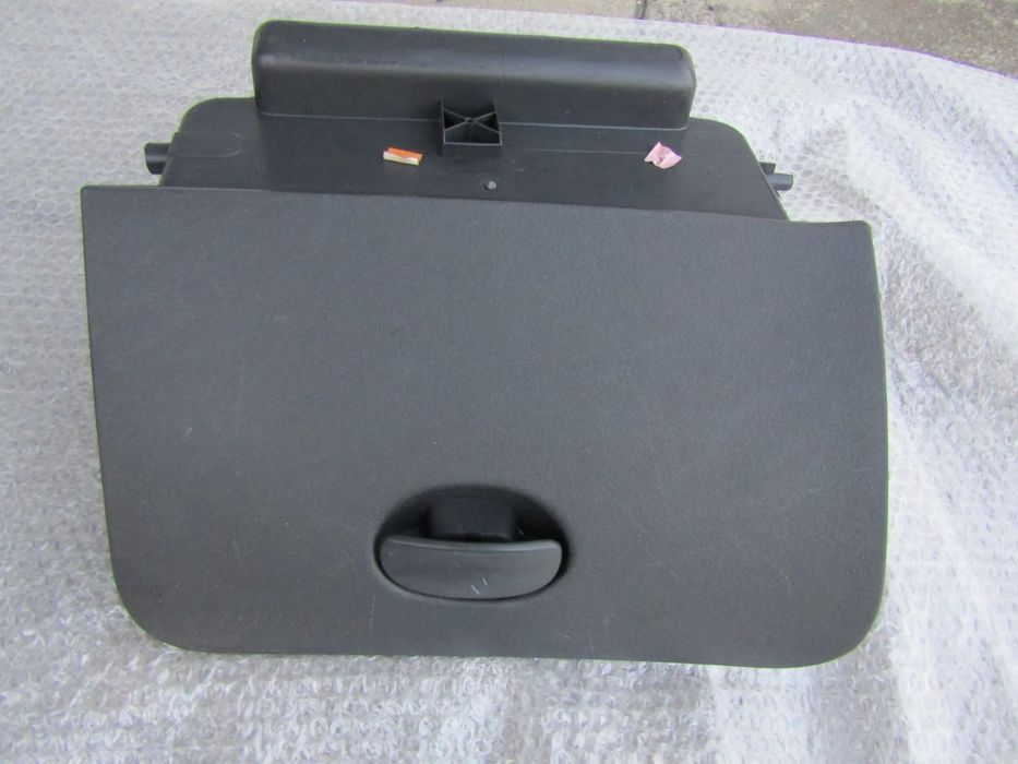 Porta luvas Citroen C3 ano 2003 a 2009 usado em bom estado