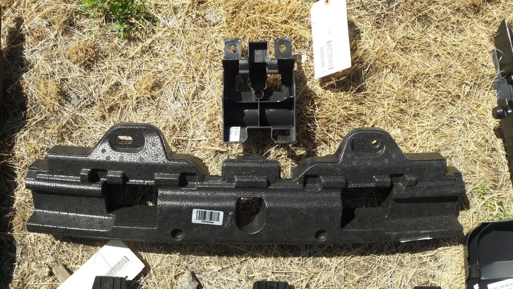 Нижній дефлектор радіатора боковий  Jeep Grand Cherokee 2017-