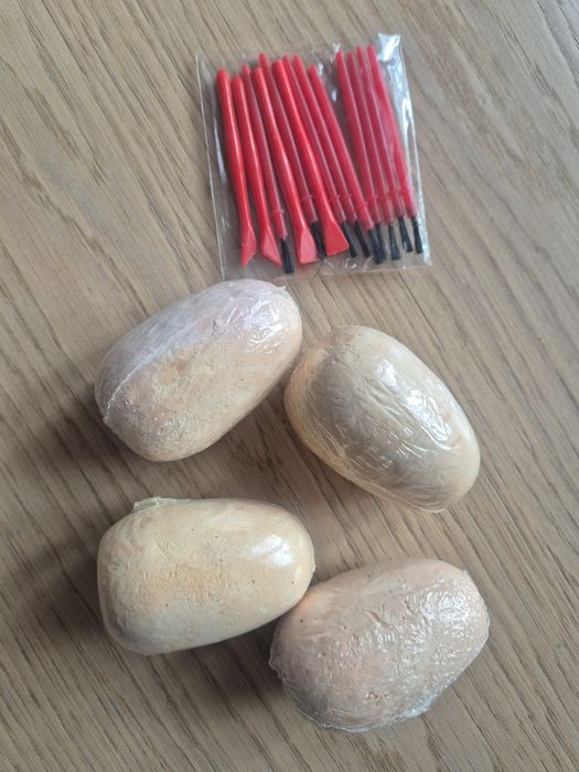 Gipsowe jaja dinozaurow dla małego archeologa