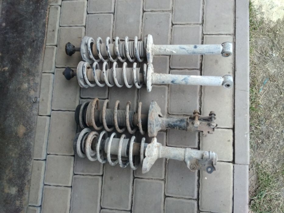 Уплотнітелі дверей гольф2 джетта