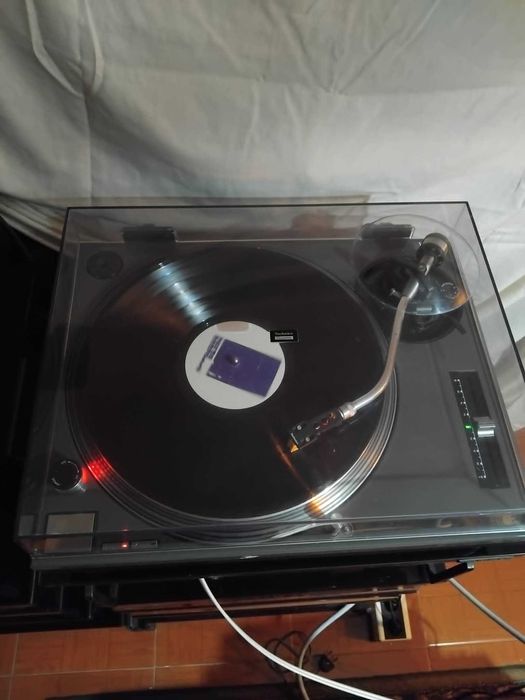 Gira-Discos (turnable) Technics SL 1210 MK II