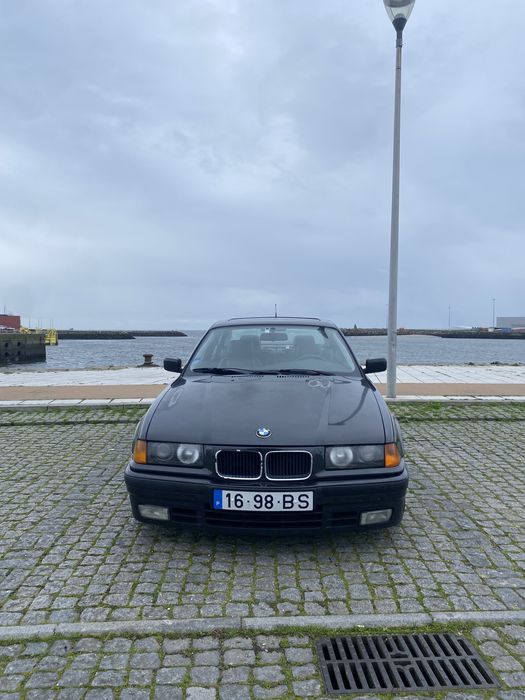 BMW e36 318is coupe