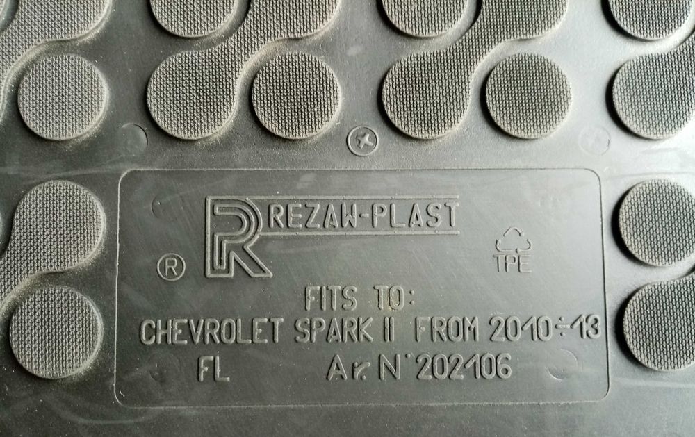 Chevrolet Spark – 2010 a 2013 – Tapetes de Borracha com pouco uso