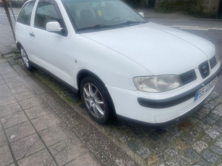 SEAT Ibiza em ótimo estado económico, Pronto a circular Excelente