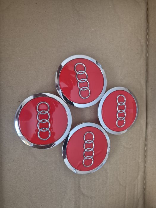 dekielki kołpaki w alu felgi do Audi czerwone połysk  średnica 70/57mm