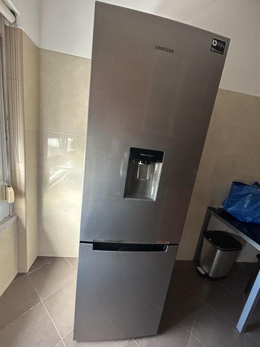 Frigorifico cinzento Samsung
