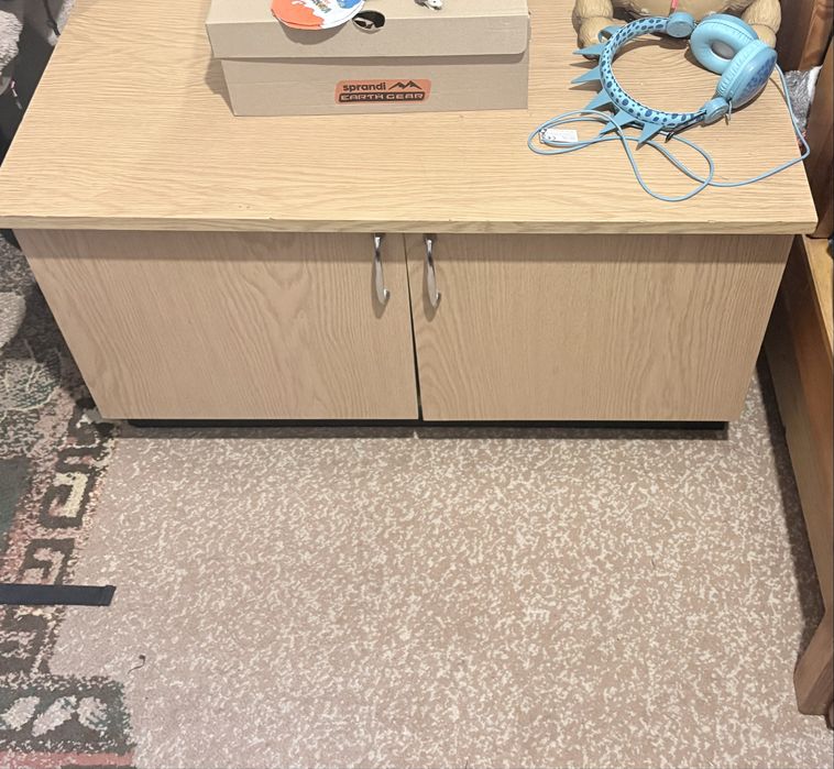 Sprzedam szafkę ze zdjęcia