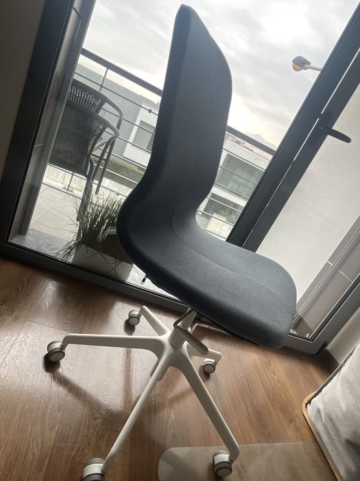 Cadeira ergonómica de ESCRITÓRIO IKEA como nova