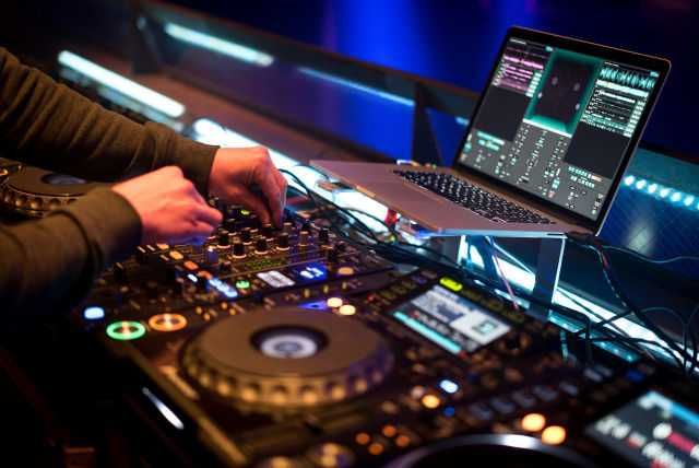 DJ MARCOS na Twoją imprezę.