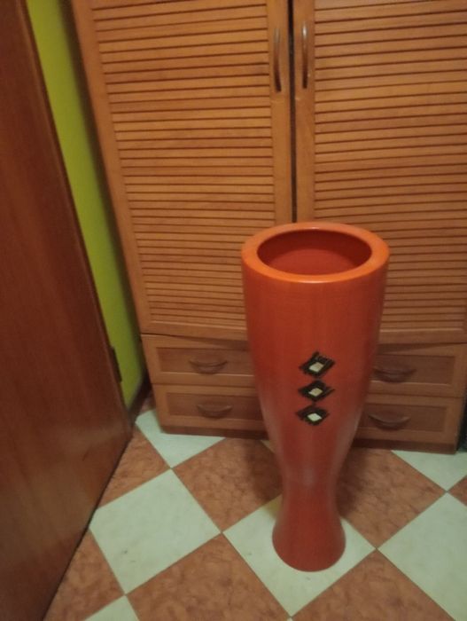 Vende vaso de origem africana altura 130 +-  bom estado material cerâmica pesada oportunidade