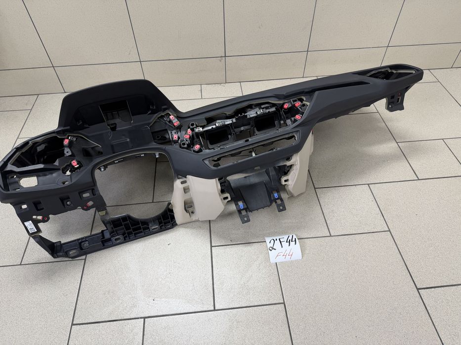 BMW 2 f44 торпеда панель Америка бмв 2 ф44 Розборка м.Коломия