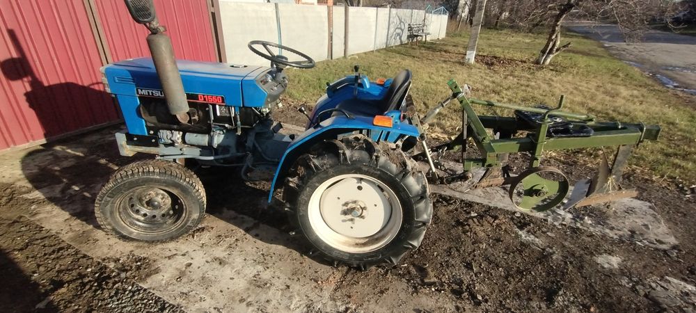 Японський мінітрактор Міцубісі D1550