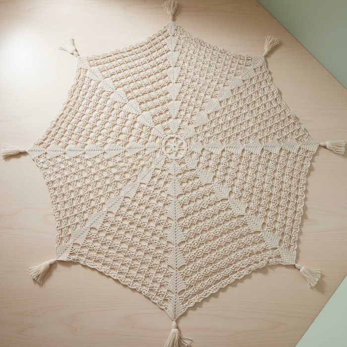 Toalha Centro de Mesa Octogonal em Crochet com Borlas (110 cm)
