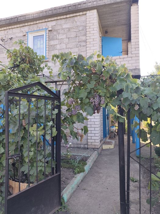 Продам двоповерхову дачу в Мар'янівці