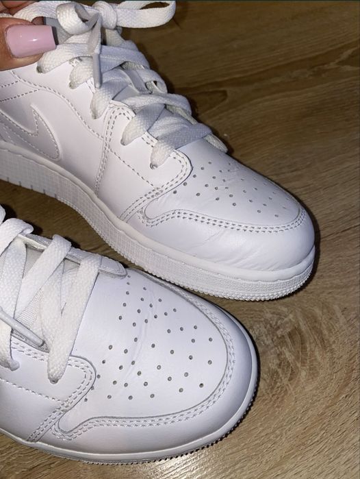 Jordan One White 37,5