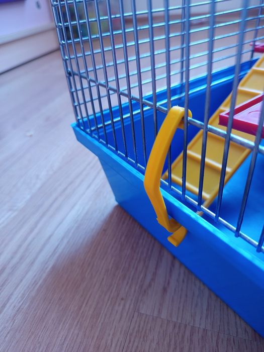 Sprzedam klatkę widoczną na zdjęciu dla ptaków lub  chomika