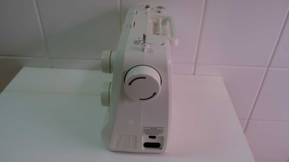 Máquina de Costura SilverCrest SNM 33 C1 Semi-Nova