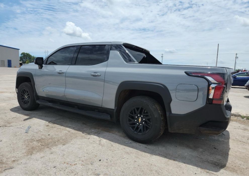 Chevrolet Silverado EV RST бампер