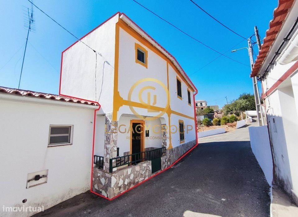 Venda conjunta de Moradia T3 e 2 Terrenos Rústicos - Vaqueiros, Alc...