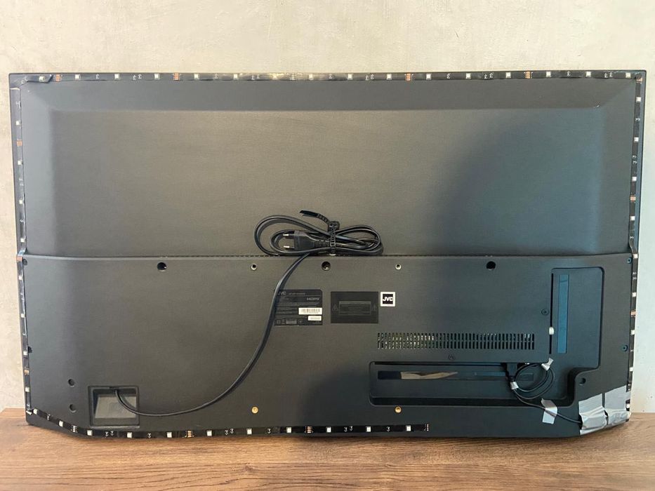 Телевизор JVC 40