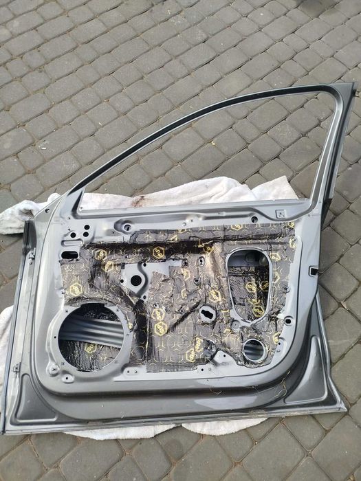 Drzwi prawy tył/przód Audi a4 b9 allroad uszkodzone
