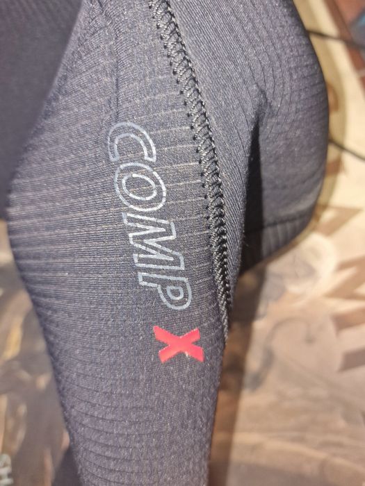 Fato xcel comp x 4.3 chest zip tamanho XL