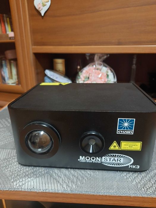 Продам световой прибор лазер MOONSTAR MK3 Perfect светомузыка.
