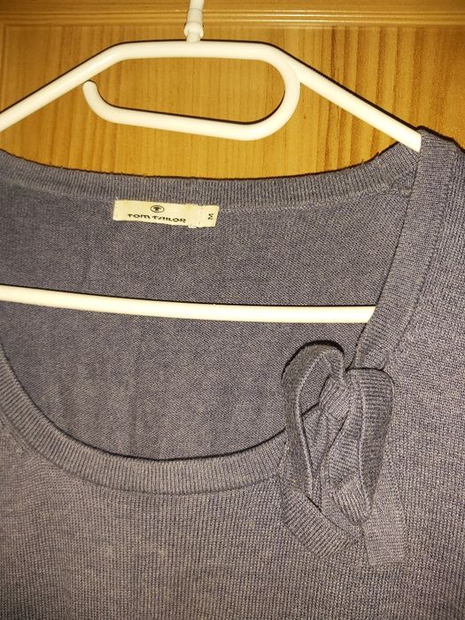 Cieplutki, cienki sweterek- bluzka M/L