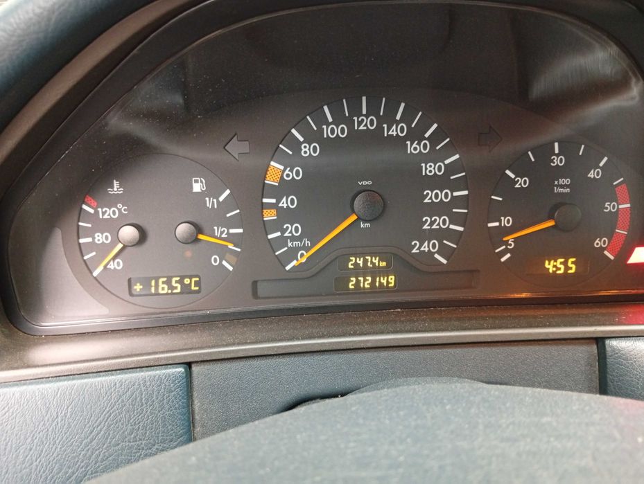 Mercedes E220 CDI 124 CV