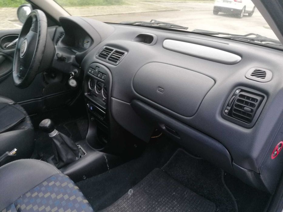 MG ZR 105 – 1.4 16v (2004) – Excelente Estado Geral