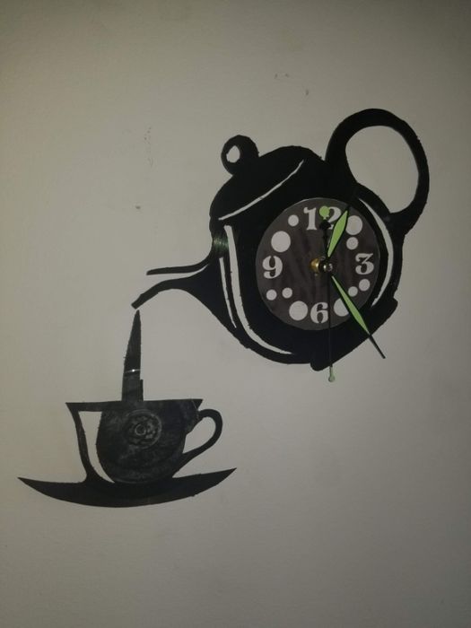 Relógio de Parede em Vinil - HORA DO CHÁ