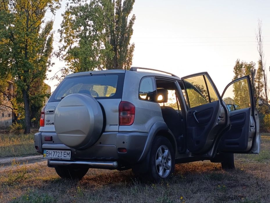 Продам Toyota Rav 4