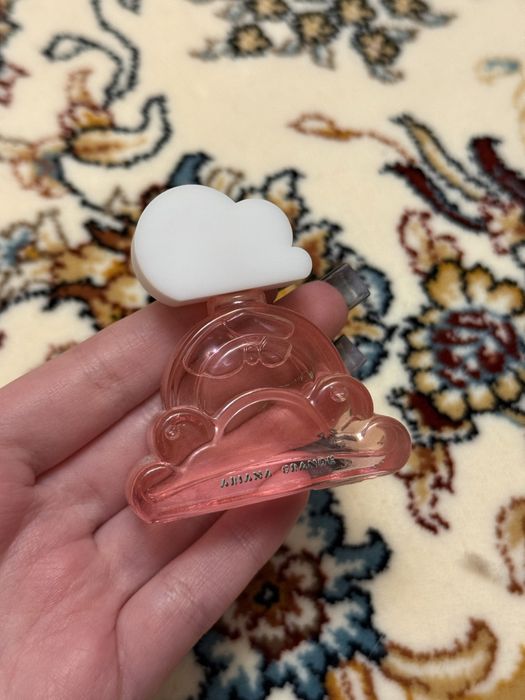 Cloud Ariana Grande