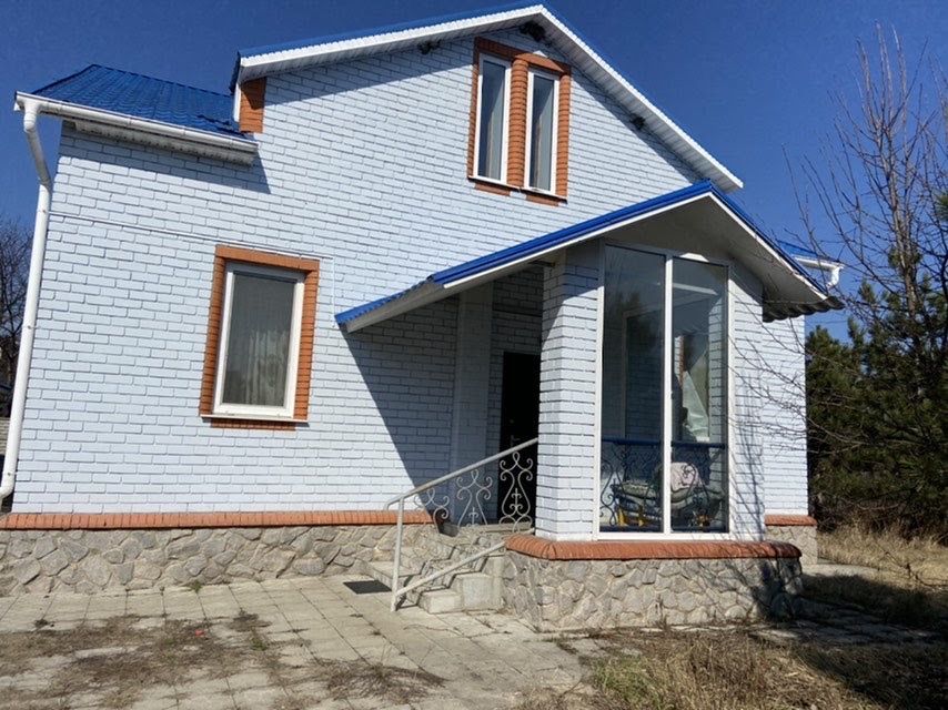 Здам великий будинок
