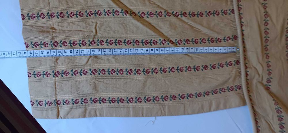 Colcha amarela ( forrada)