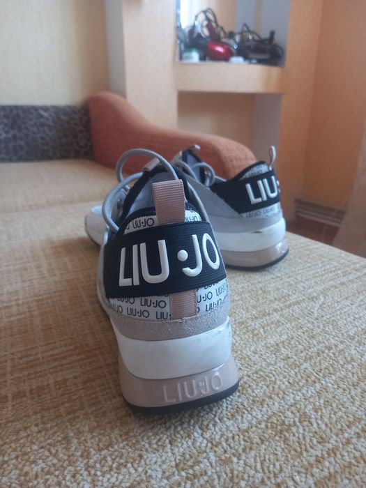 Кросівки жіночі liu-jo