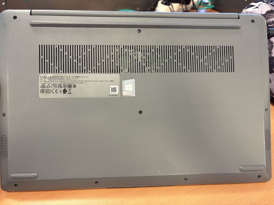 Portátil Lenovo IdeaPad 3 15ALC6