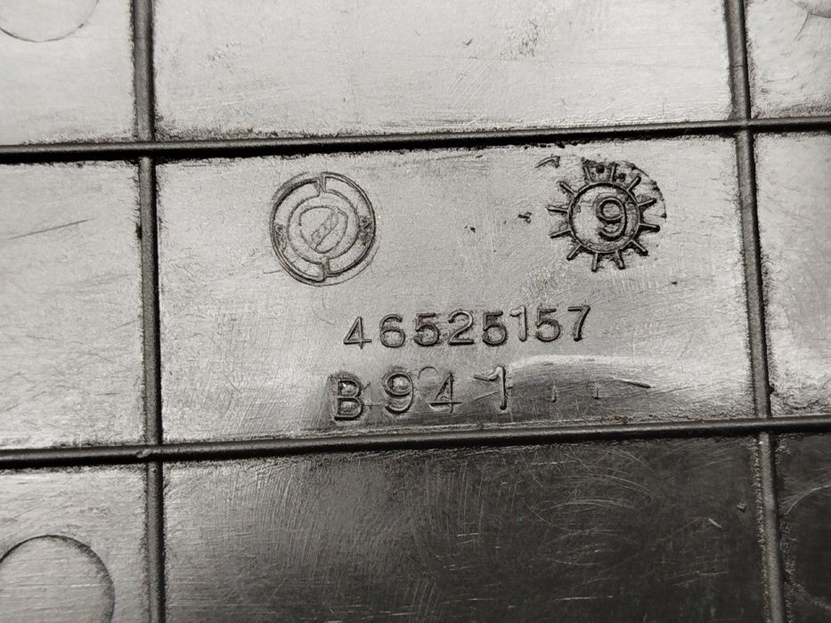Tampa de distribuição - FIAT BRAVA (182_) | 95 - 03